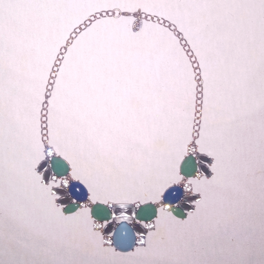 Cute, etc! Statement  Necklace GREEN AND SILVER tone 3 tone Cabochons Petty